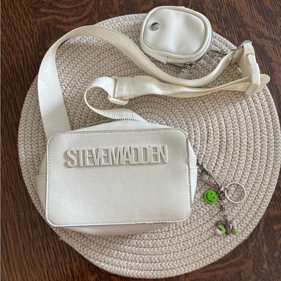 Steve Madden Cream Crossbody Bag with Charm - Picture 1 of 6